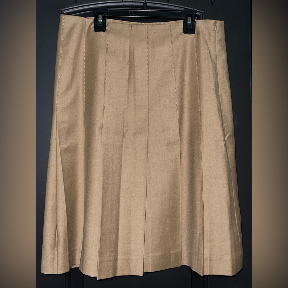 Banana Republic Tan A-Line Skirt - Picture 2 of 4